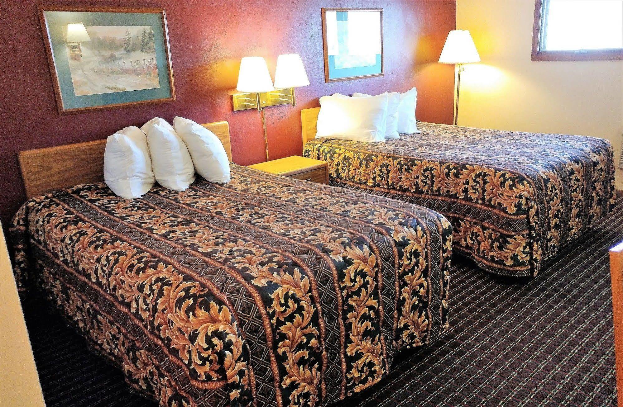 Red Carpet Inn - Windom Exterior photo
